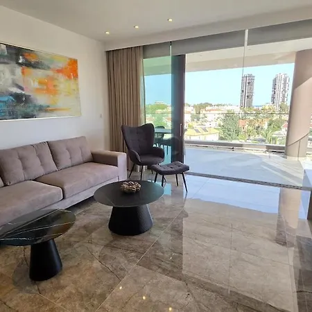 Zantis Executive 301 Apartman *