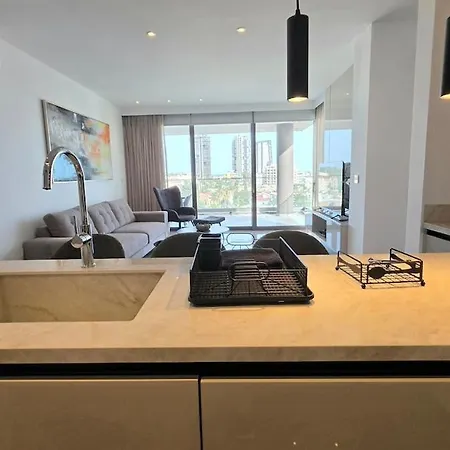 Apartman Zantis Executive 301 *