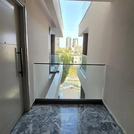 Zantis Executive 301 Apartman *
