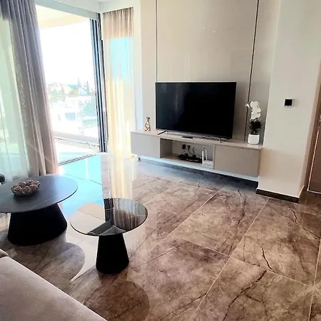 Zantis Executive 301 Apartman *